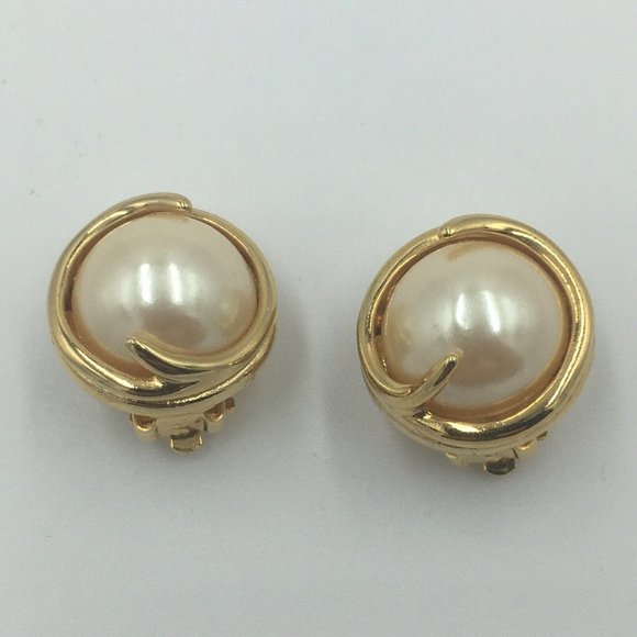 RICHELIEU Round Faux PEARL Cabochon GOLD Tone Vintage Clip-on EARRINGS, NEW - Picture 6 of 6